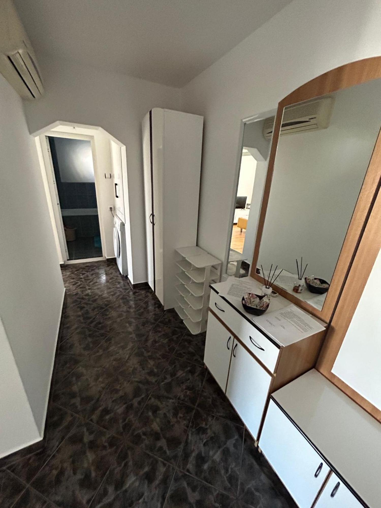 Sj Apartment Tulcea Exterior photo